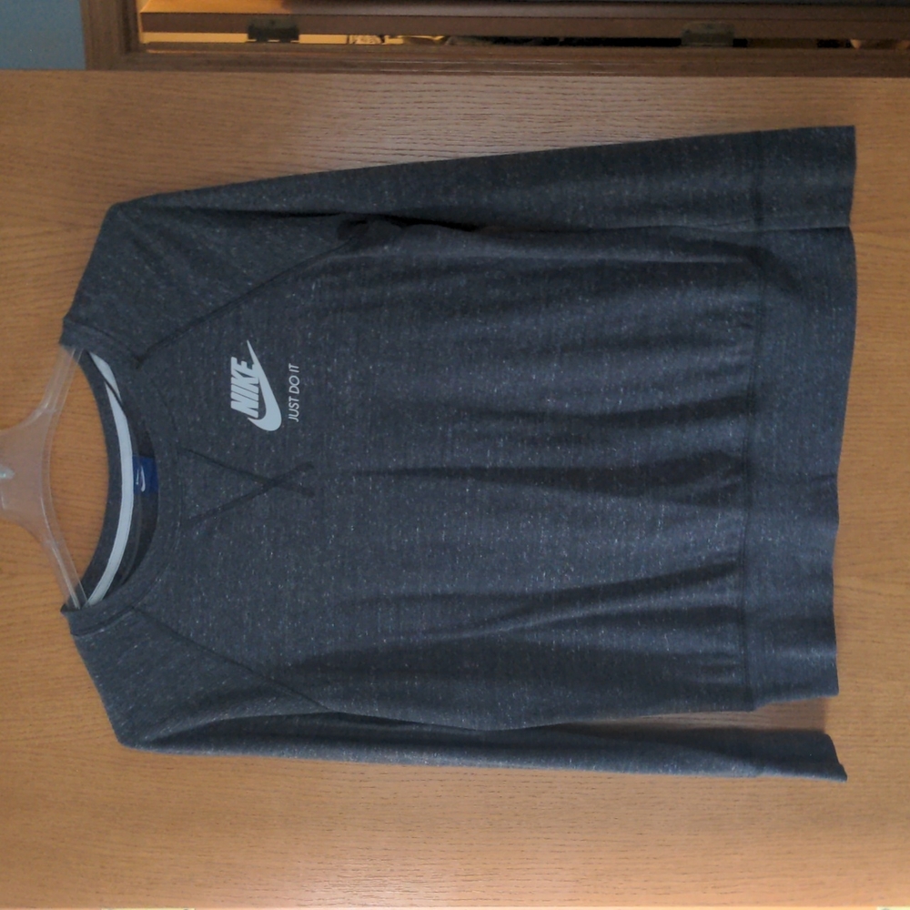 Gray Nike Sweatshirt, large